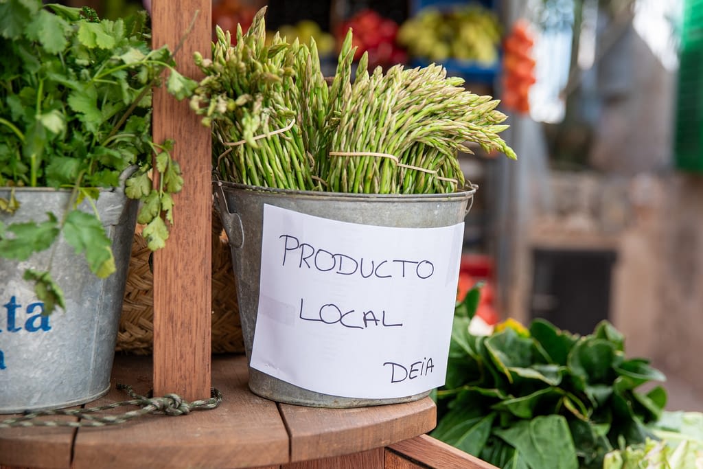 Asparagus bundles for sale