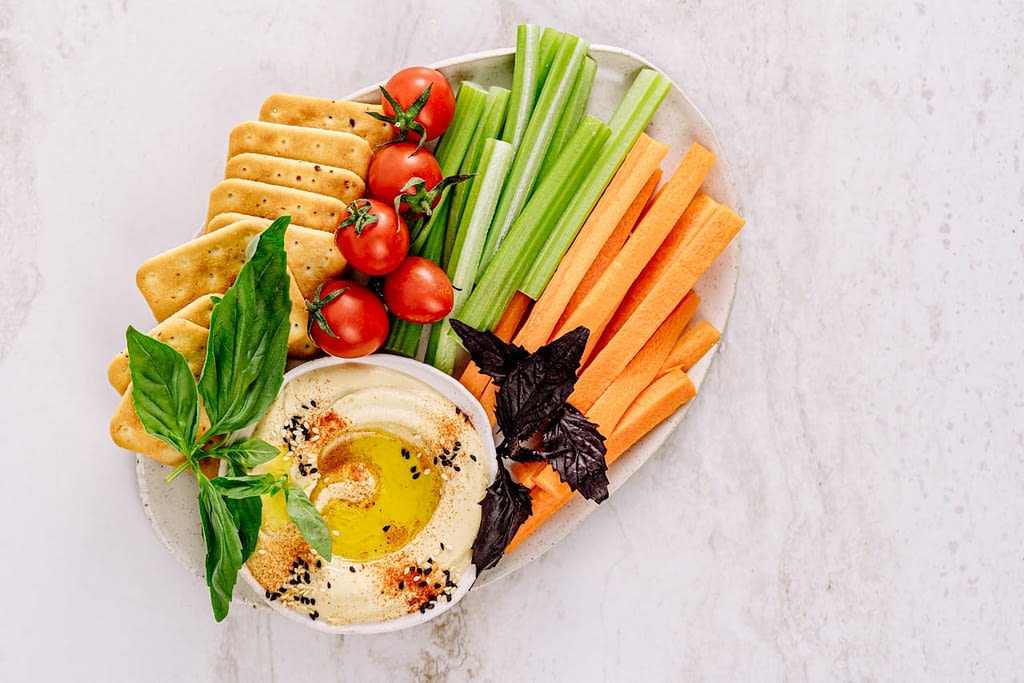 Hummus & Veg Sticks