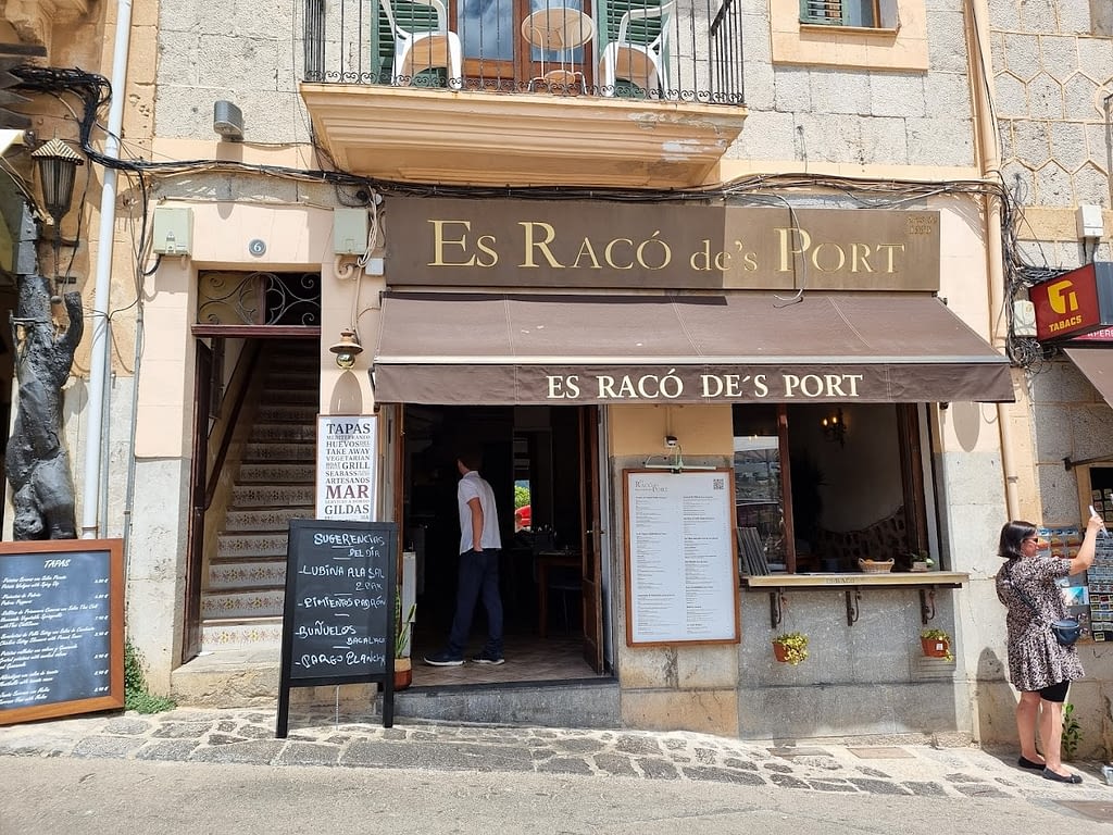 Es Raco de's Port Restaurant